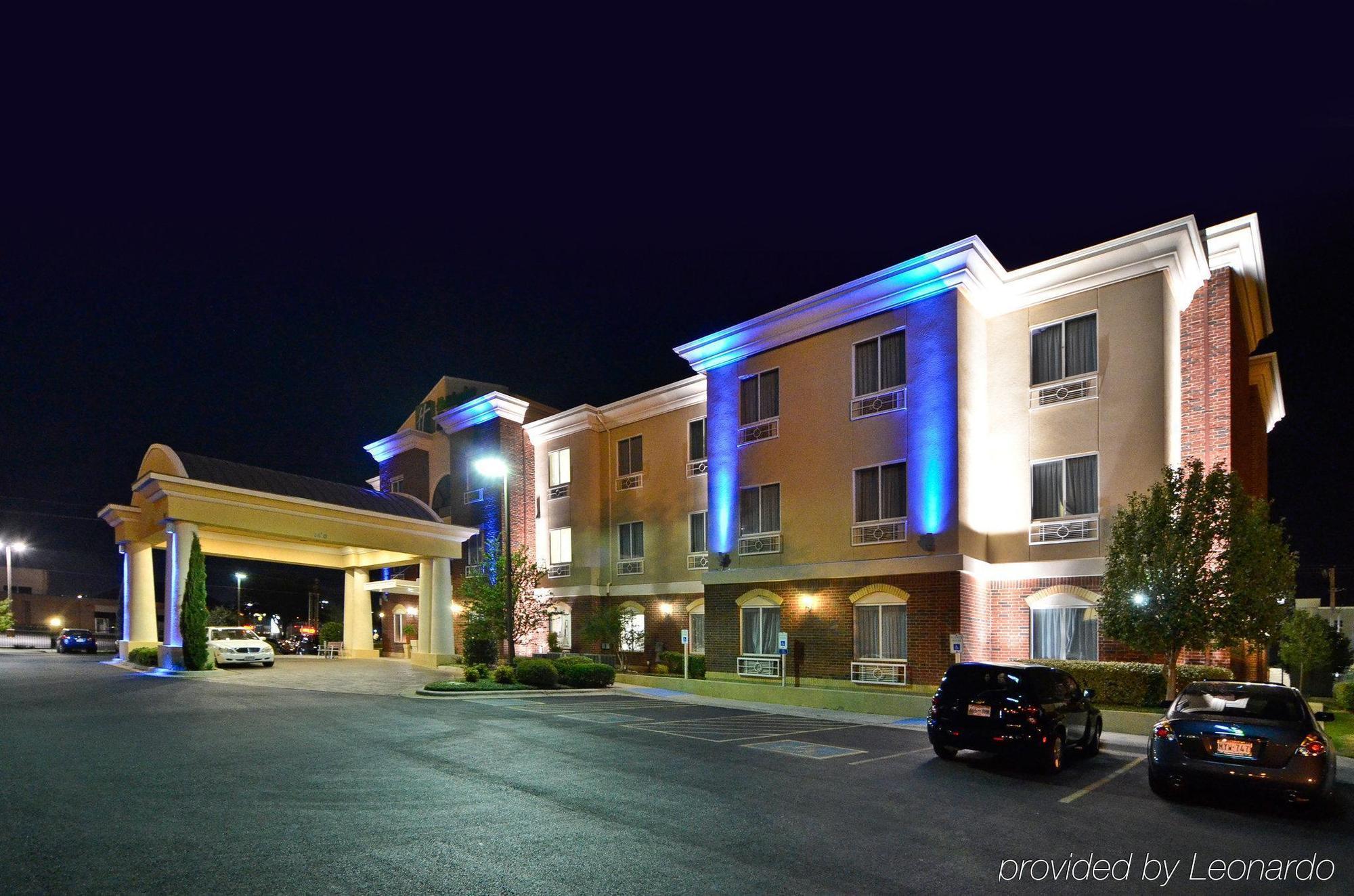 Holiday Inn Express Hotel & Suites Abilene Mall South By Ihg Exterior foto